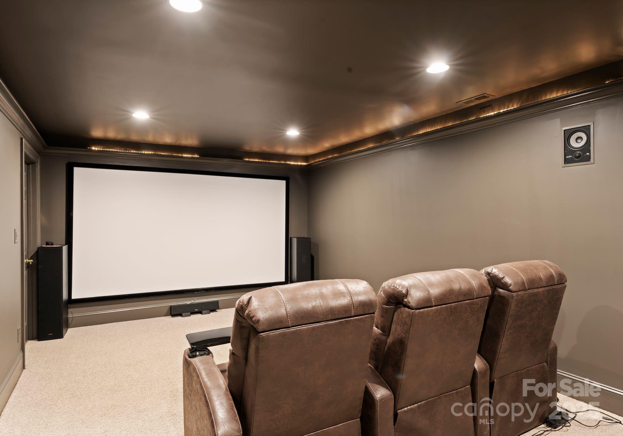 252 Greyfriars Road Mooresville, NC 28117 - Photo 41 of 46 a room with furniture