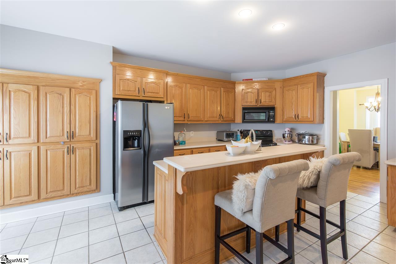 512 Spring Point Court Simpsonville, SC 29681 - Photo 4 of 21 Gallery Image 4