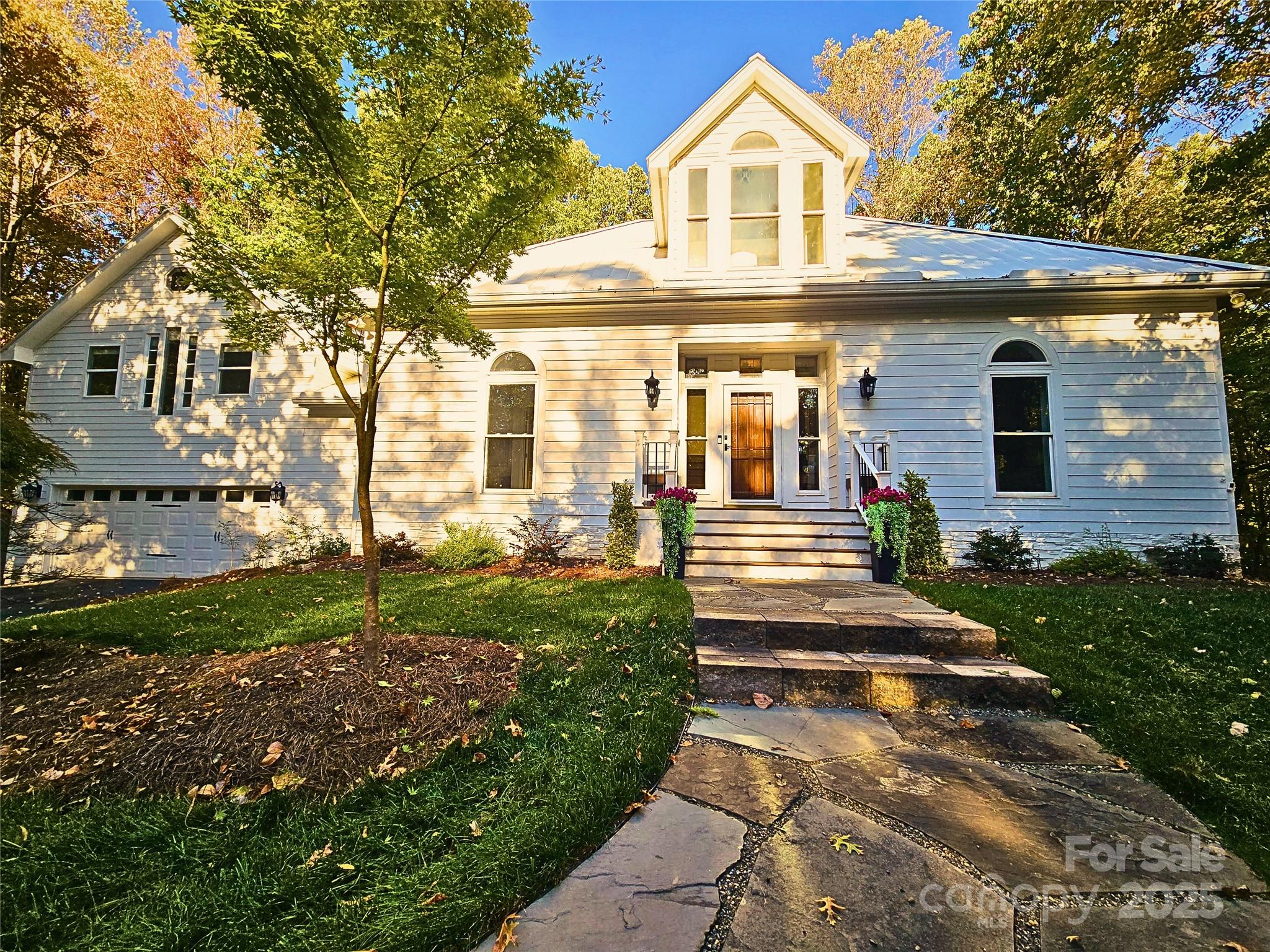 625 Lochaven Road Waxhaw, NC 28173 - Photo 1 of 45 Gallery Image 1