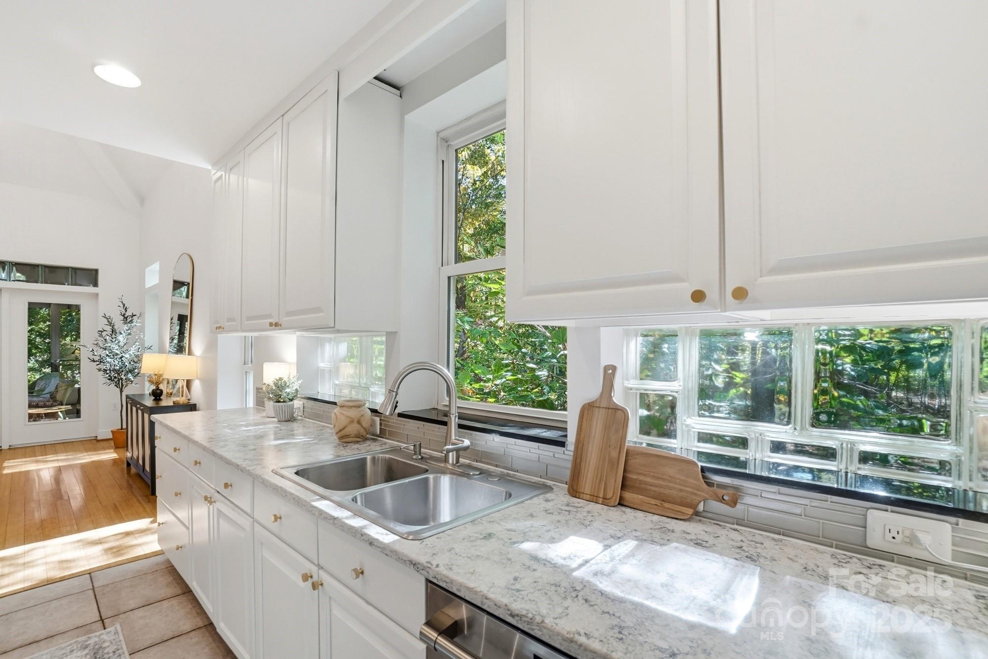 625 Lochaven Road Waxhaw, NC 28173 - Photo 10 of 45 Gallery Image 10