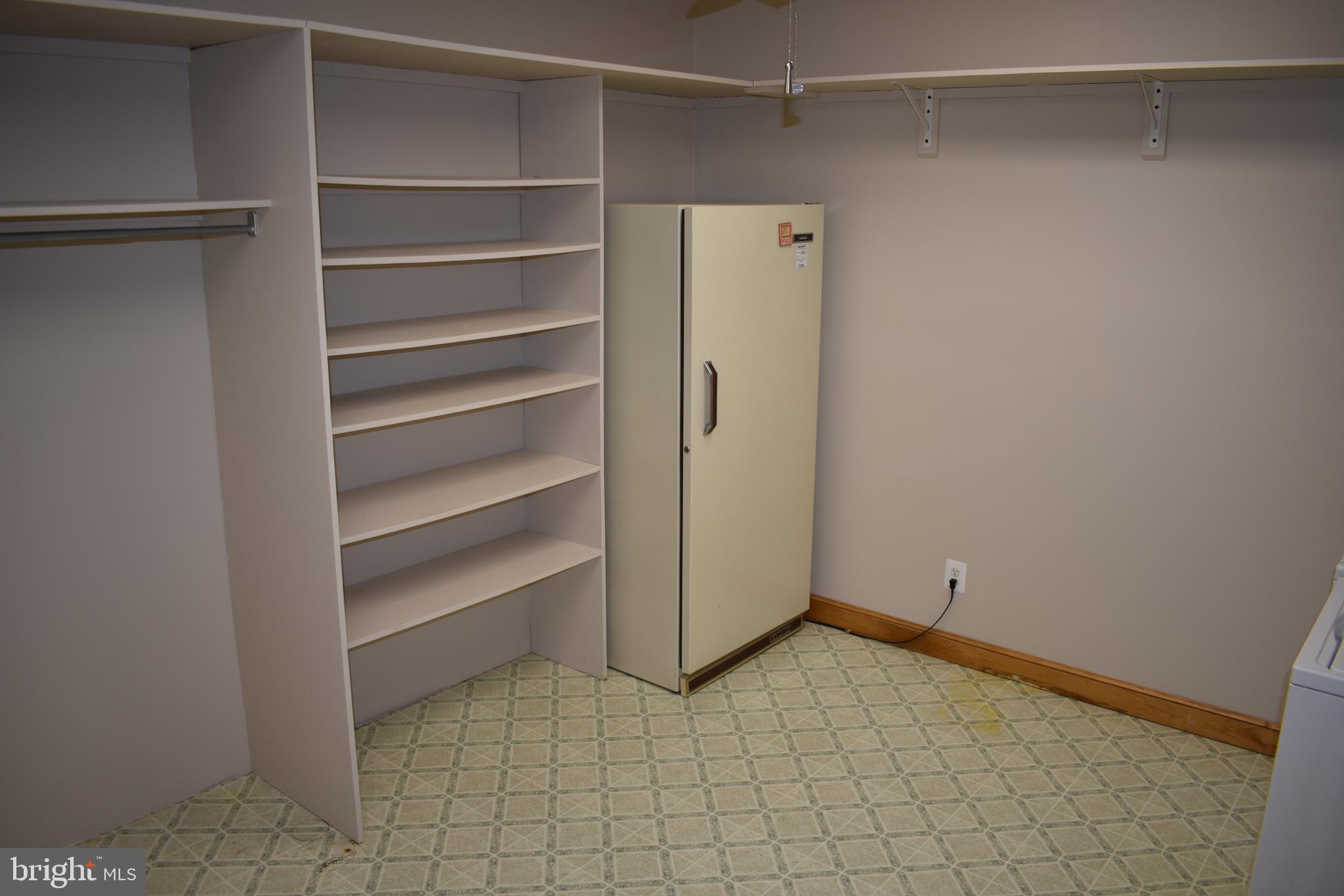 15745 Baden Naylor Road Brandywine, MD 20613 - Photo 20 of 59 Utility room with pantry and laundry off kitchen