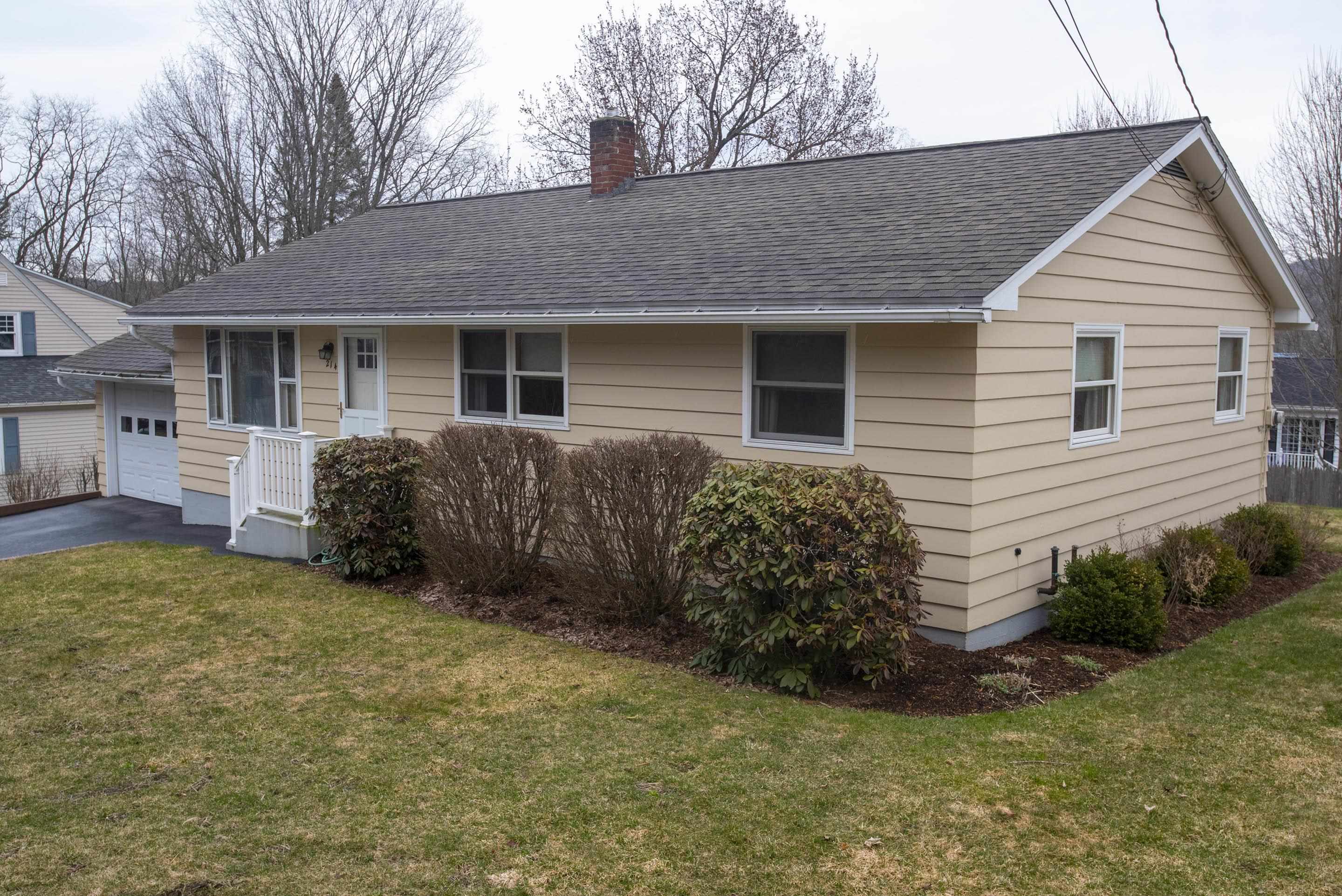 214 Fairview Street Barre, VT 05641 - Photo 3 of 33 Gallery Image 3