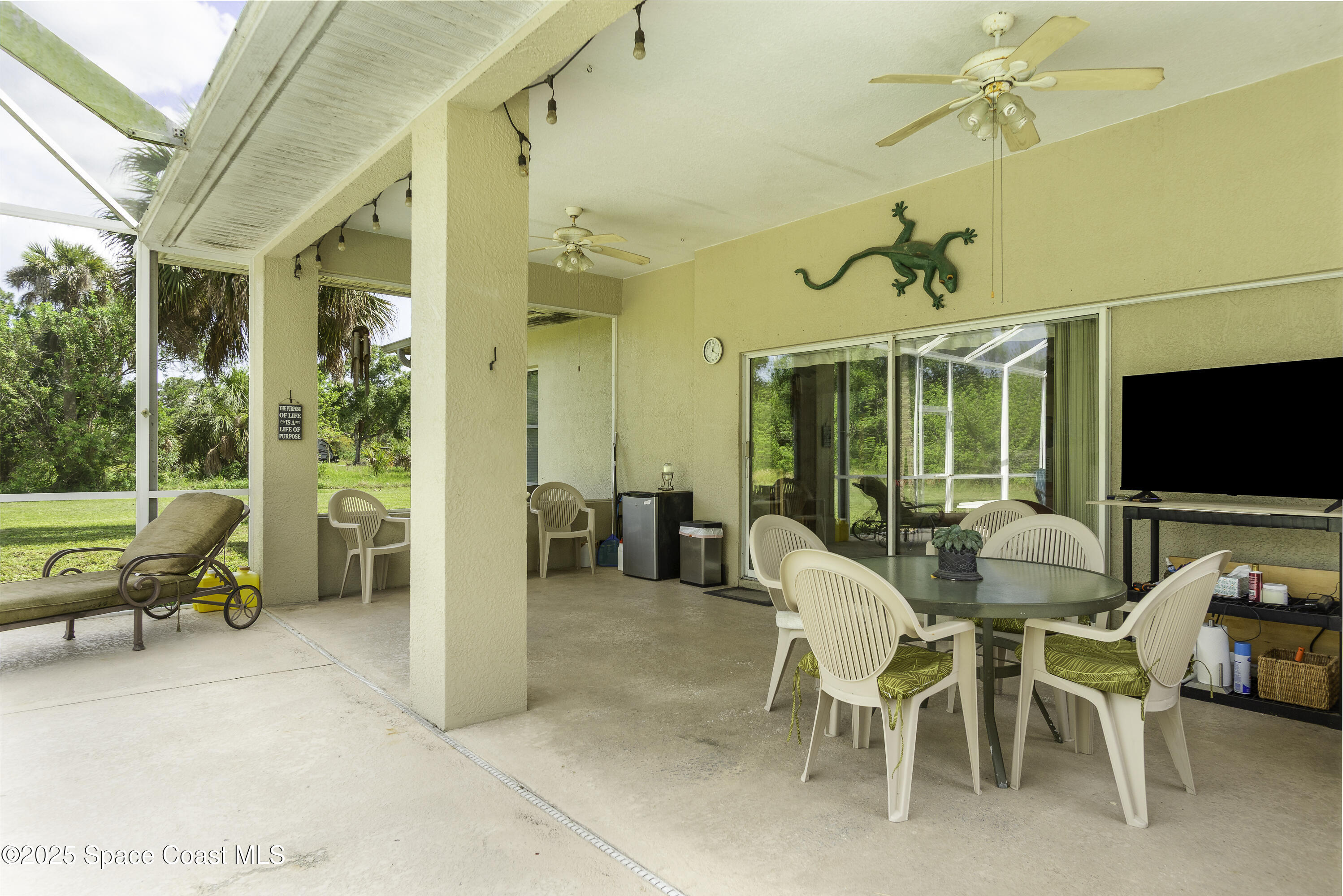 386 Northwest Valencia Road Melbourne, FL 32904 - Photo 17 of 50 Extend Your Living Space