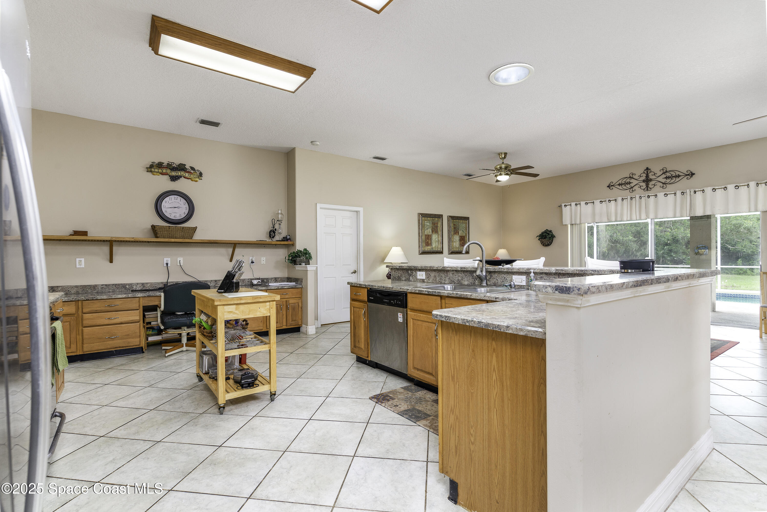 386 Northwest Valencia Road Melbourne, FL 32904 - Photo 28 of 50 Room For Rolling Island