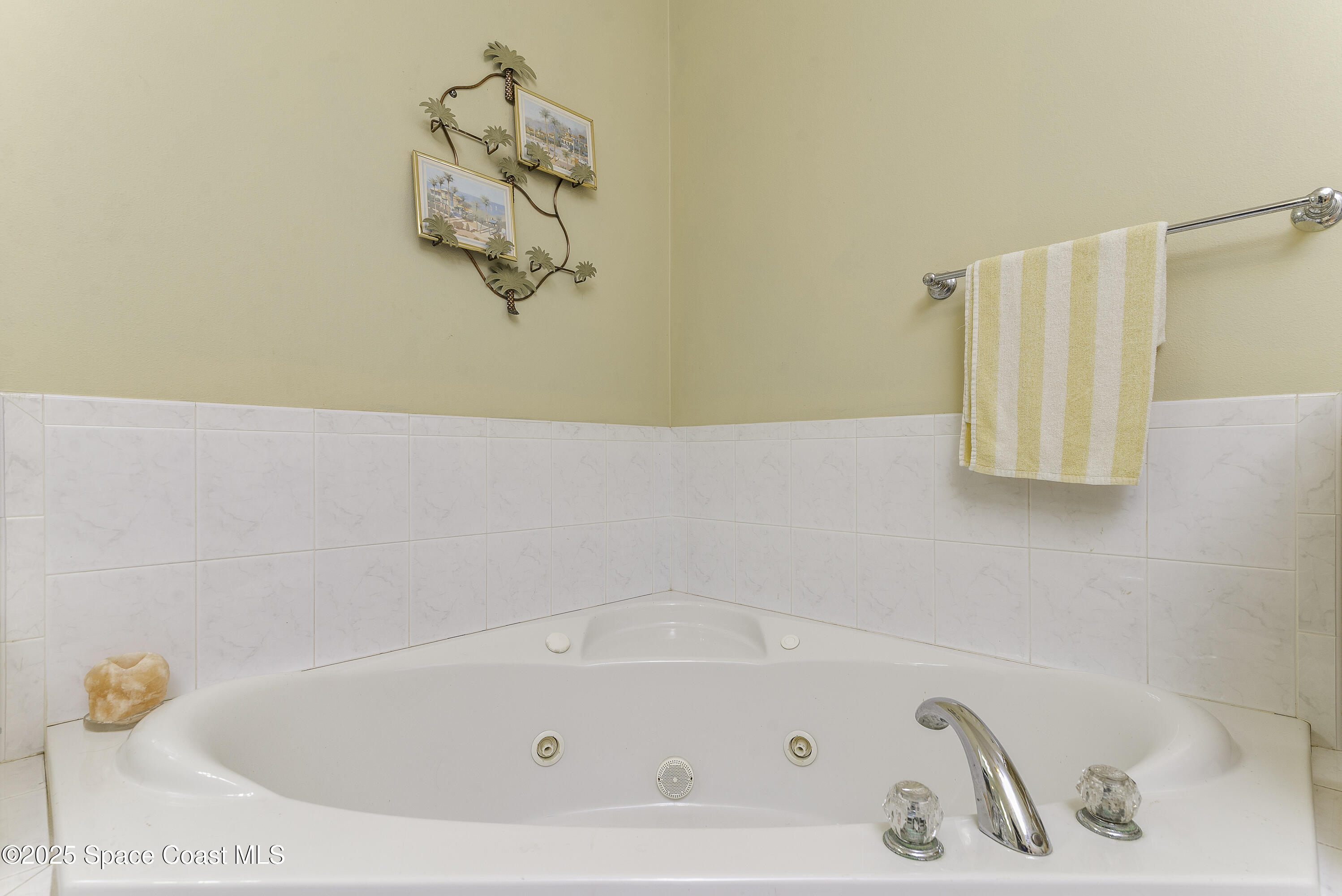 386 Northwest Valencia Road Melbourne, FL 32904 - Photo 36 of 50 Quiet Your Mind & Ease Your Sore Muscles