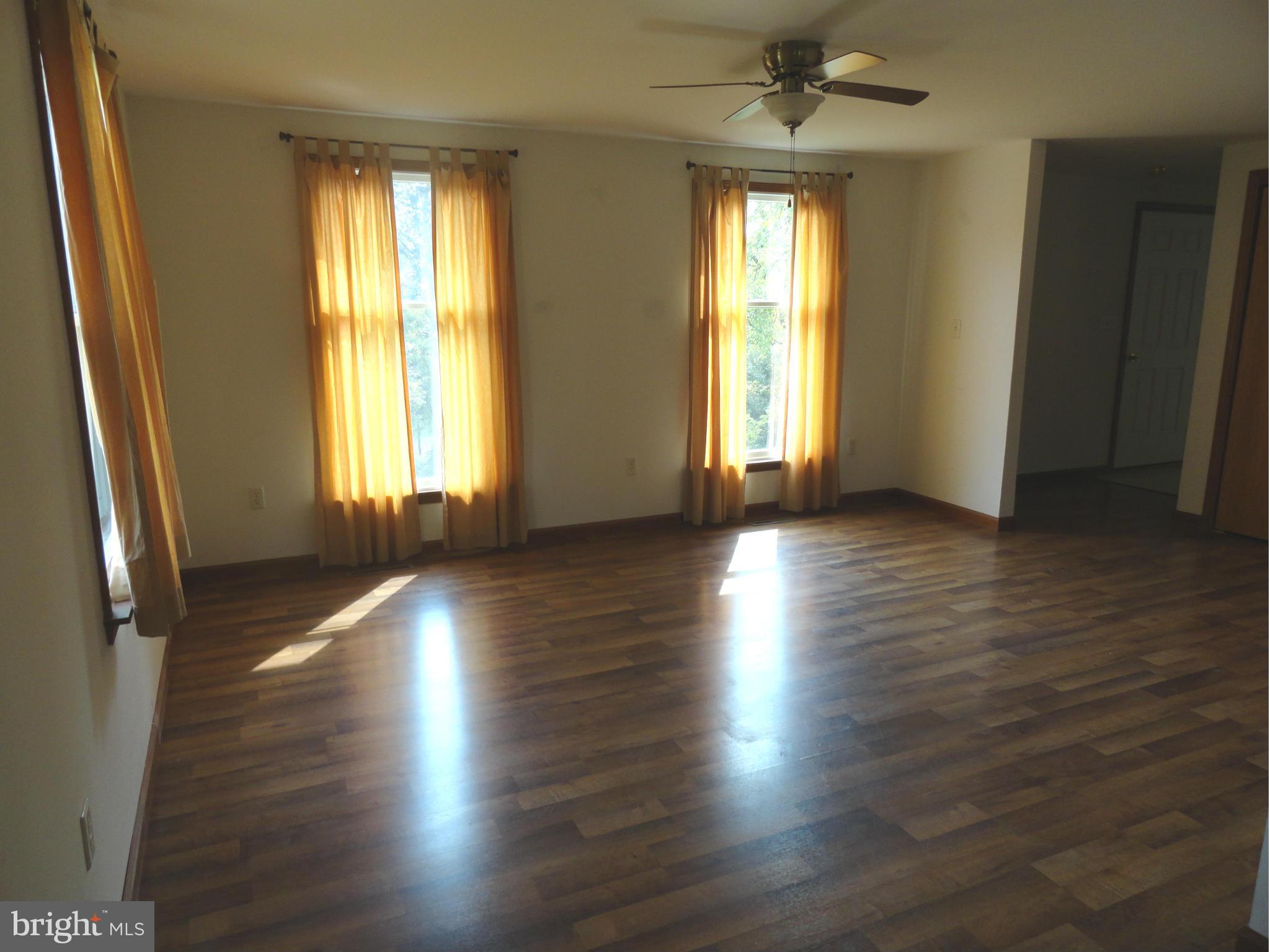 10128 Liberty Road Frederick, MD 21701 - Photo 8 of 20 Family Room