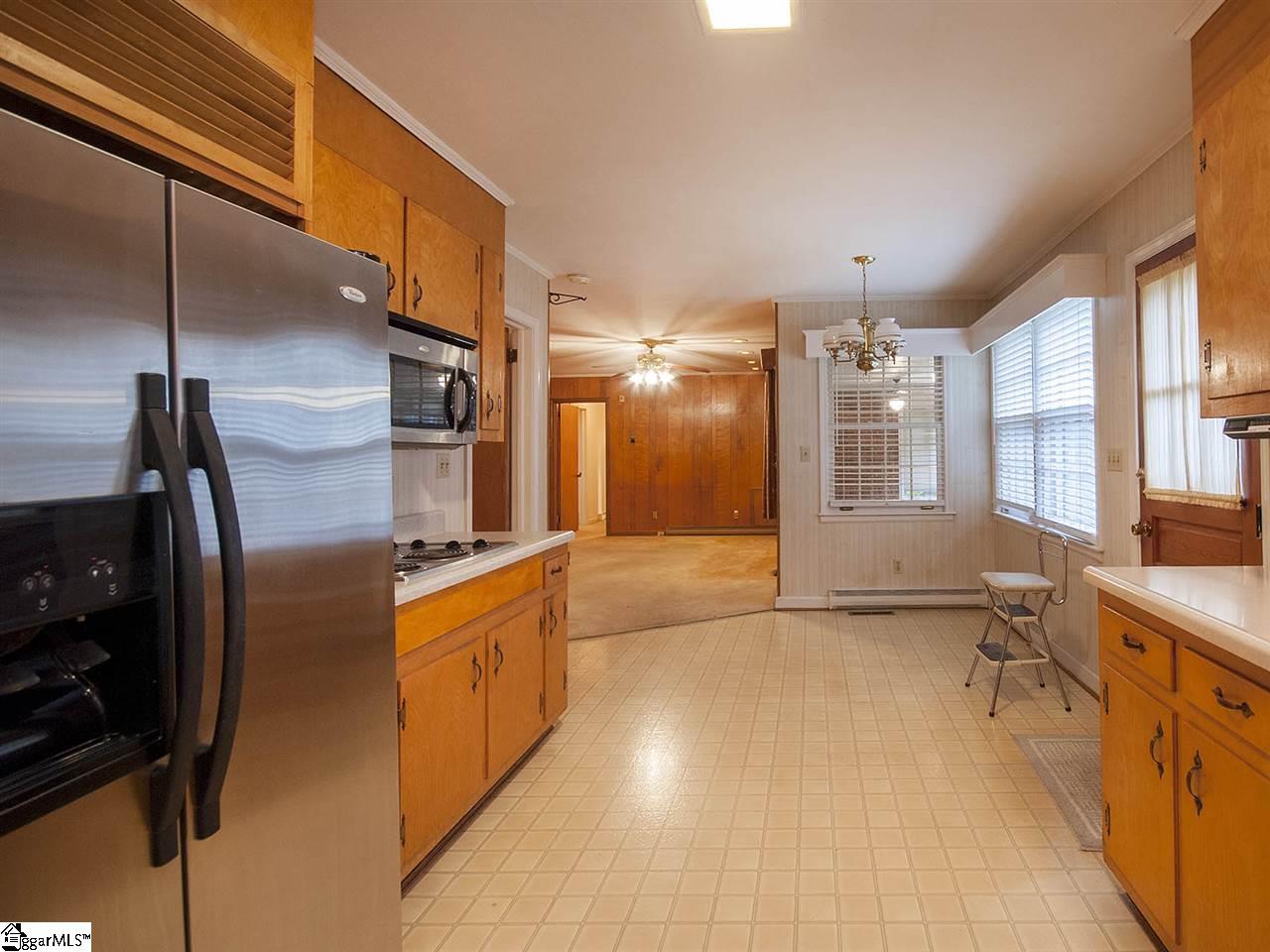 15 East Chaucer Road Greenville, SC 29617 - Photo 14 of 32 Gallery Image 14