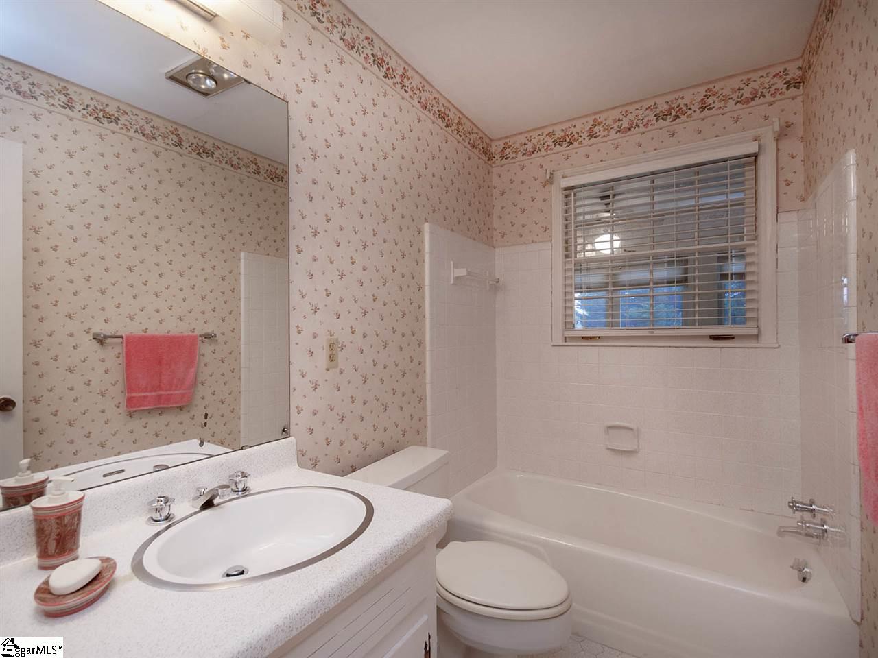15 East Chaucer Road Greenville, SC 29617 - Photo 19 of 32 Gallery Image 19