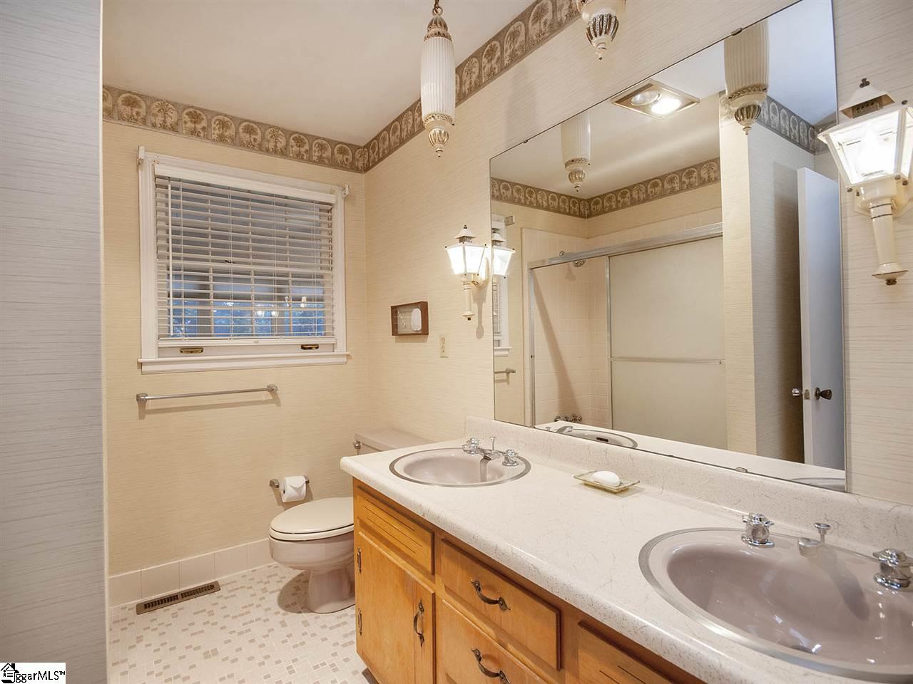 15 East Chaucer Road Greenville, SC 29617 - Photo 22 of 32 Gallery Image 22