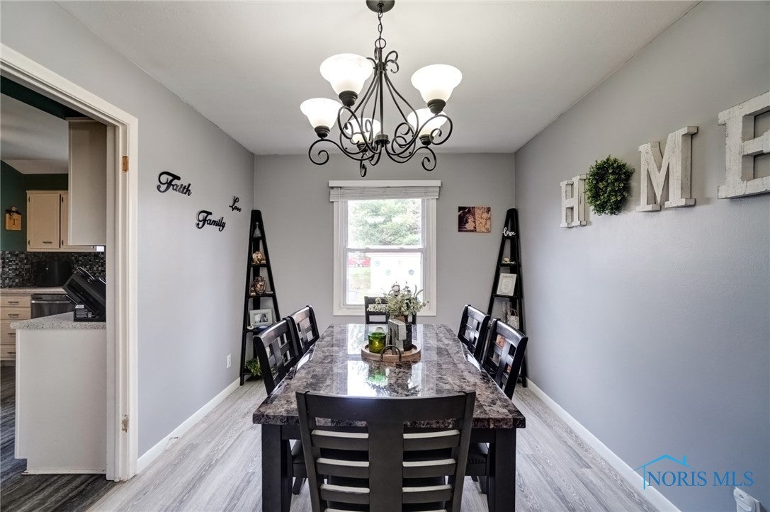 1105 Farmington Road Maumee, OH 43537 - Photo 11 of 47 Gallery Image 11