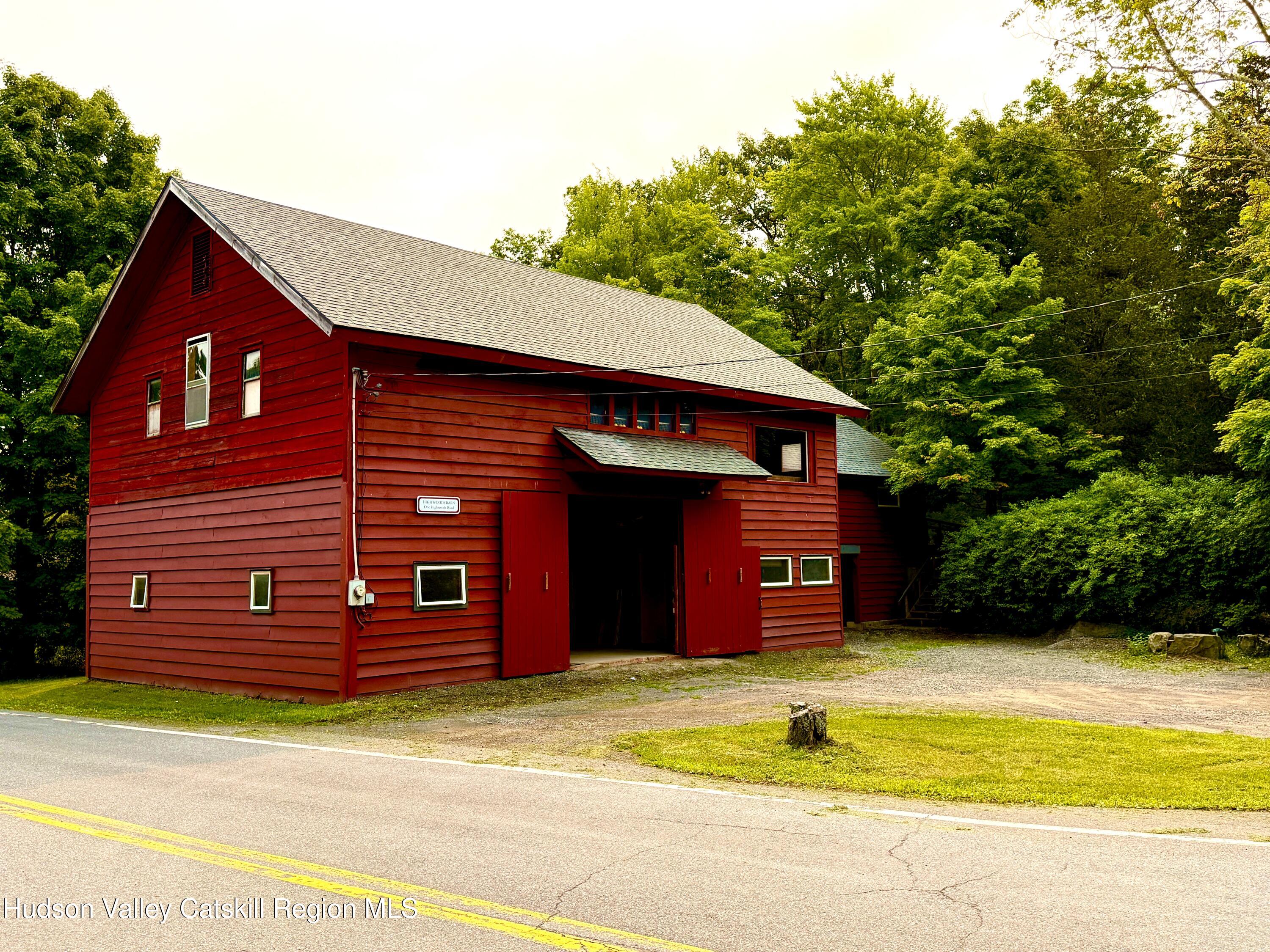 1 Highwoods Road Saugerties, NY 12477 - Photo 2 of 24 -