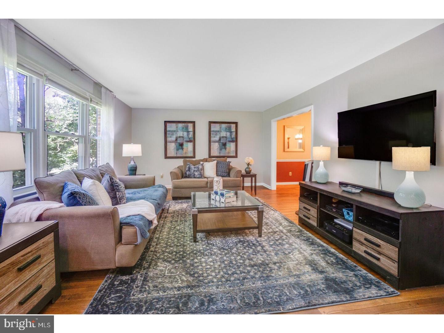 17 Waterview Road West Chester, PA 19380 - Photo 6 of 25 Living Room
