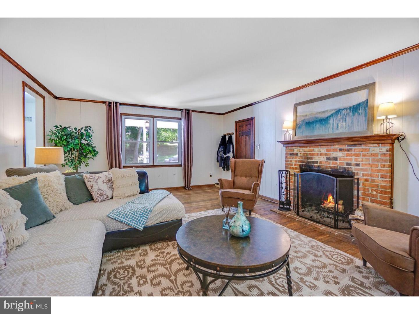 17 Waterview Road West Chester, PA 19380 - Photo 10 of 25 Family Room