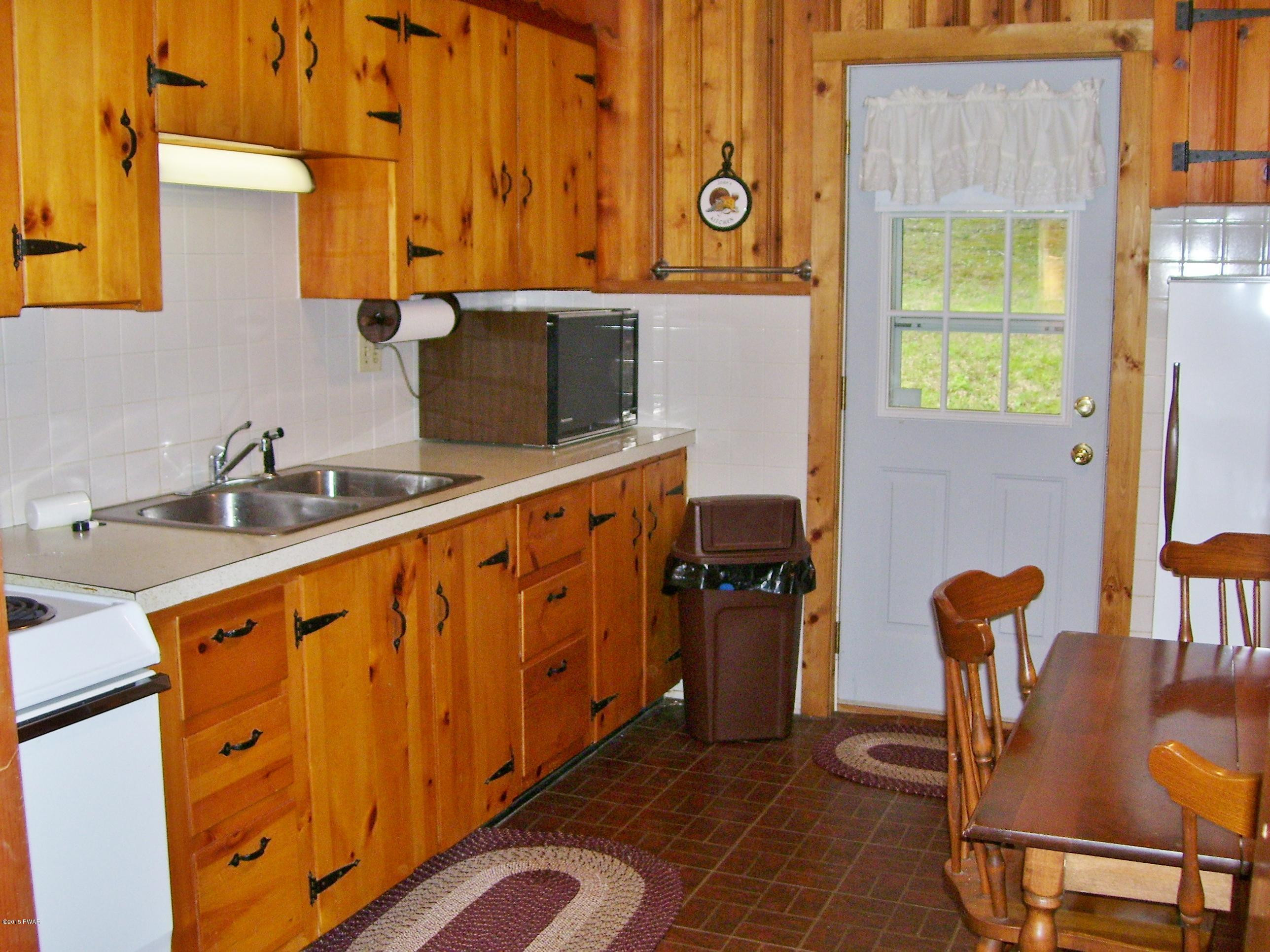 105 Ridgefield Point Road Greentown, PA 18426 - Photo 15 of 41 Gallery Image 15