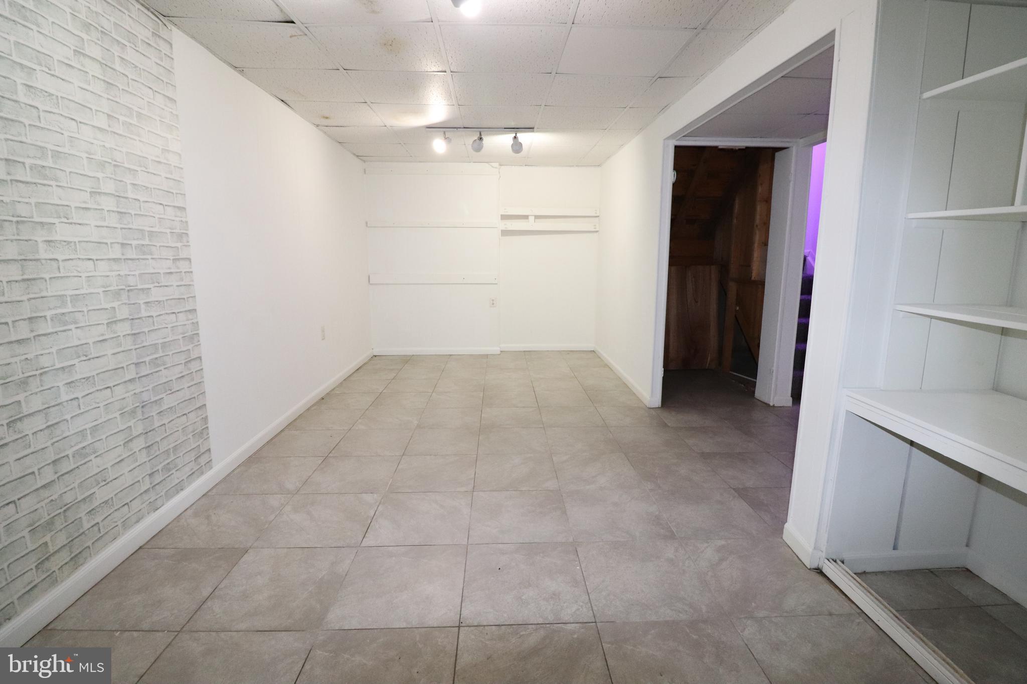 138 Sharpstead Lane Gaithersburg, MD 20878 - Photo 26 of 36 a view of hallway with a hallway