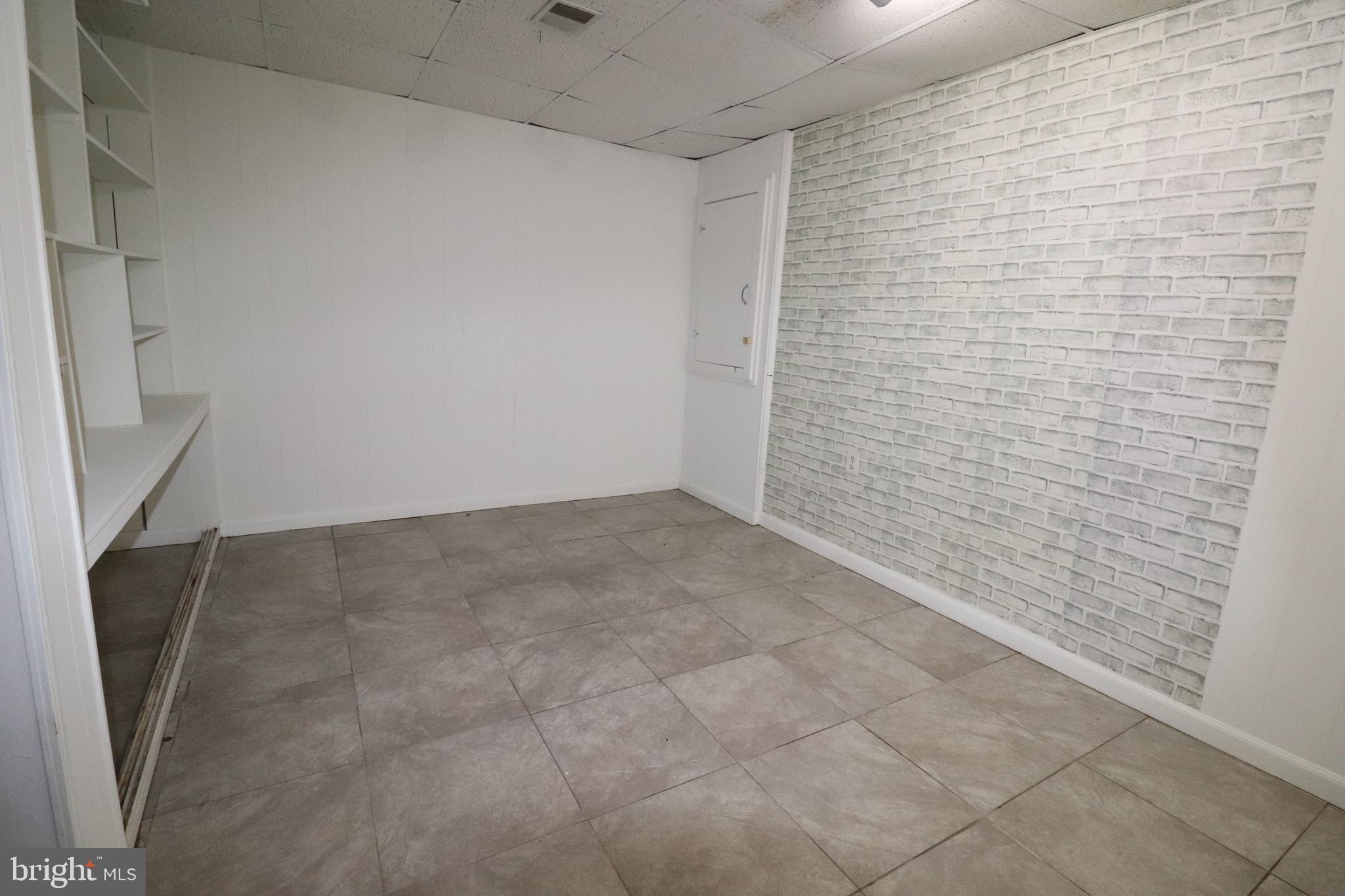 138 Sharpstead Lane Gaithersburg, MD 20878 - Photo 28 of 36 a view of an empty room