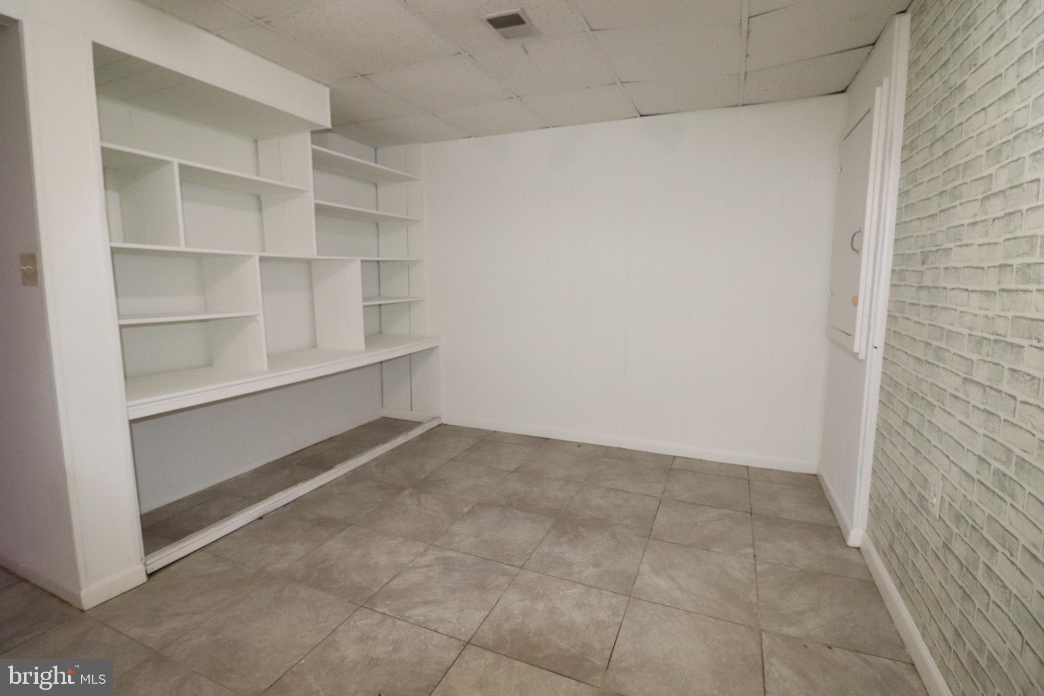 138 Sharpstead Lane Gaithersburg, MD 20878 - Photo 29 of 36 a view of an empty room