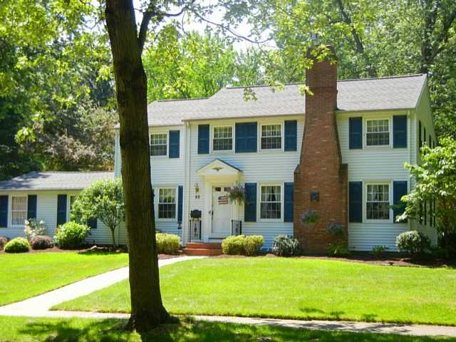 69 Lake Lea Road Irondequoit, NY 14617 - Photo 1 of 25 Exterior Front