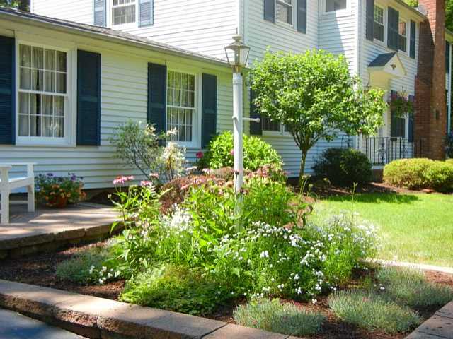 69 Lake Lea Road Irondequoit, NY 14617 - Photo 2 of 25 Exterior Front