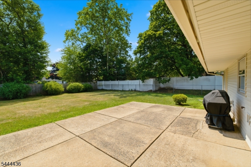 23 Sweetbriar Road Somerset, NJ 08873 - Photo 43 of 49