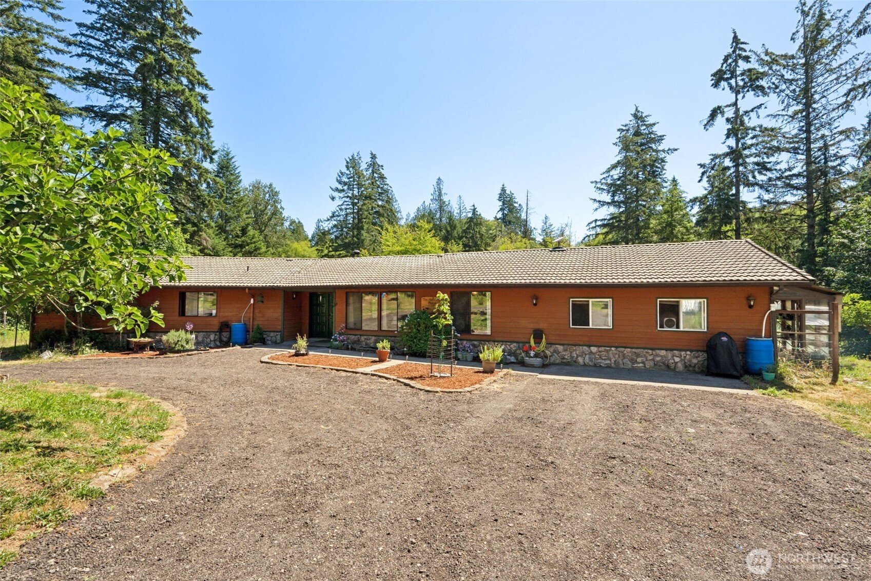 470 East Murray Road North Grapeview, WA 98546 - Photo 2 of 34