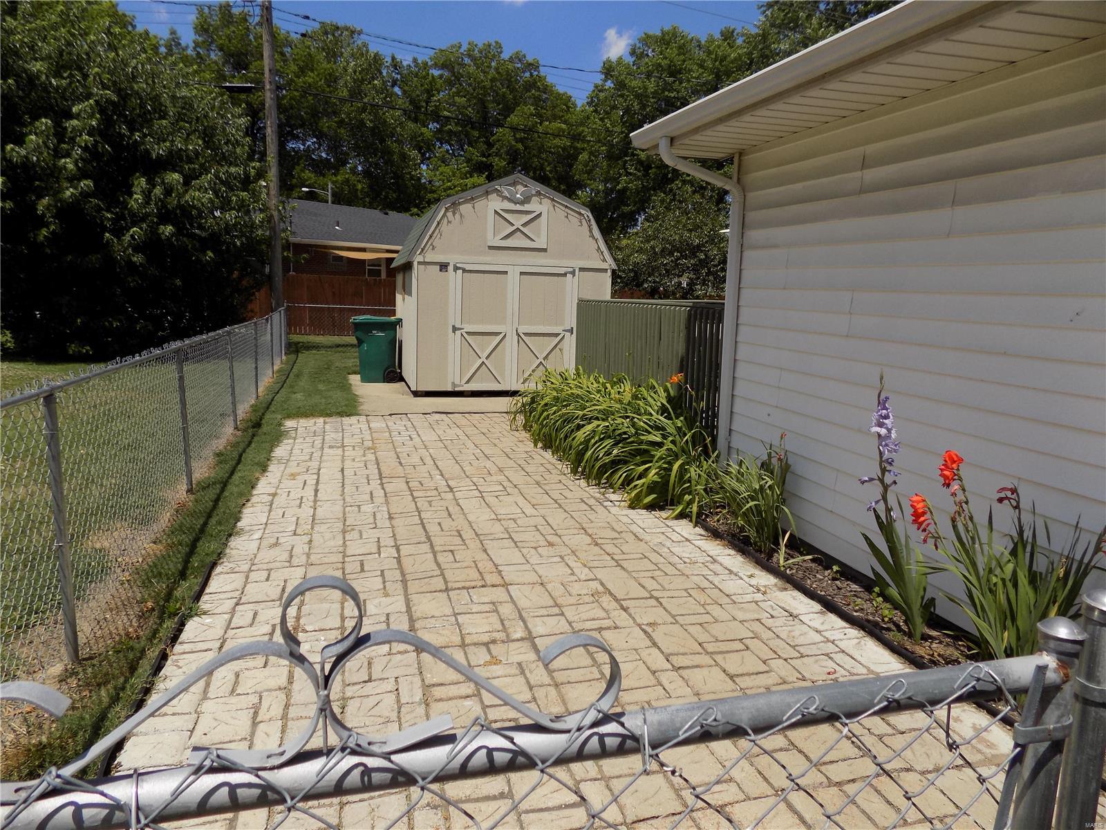 2511 Pontoon Road Granite City, IL 62040 - Photo 4 of 66 Gallery Image 4