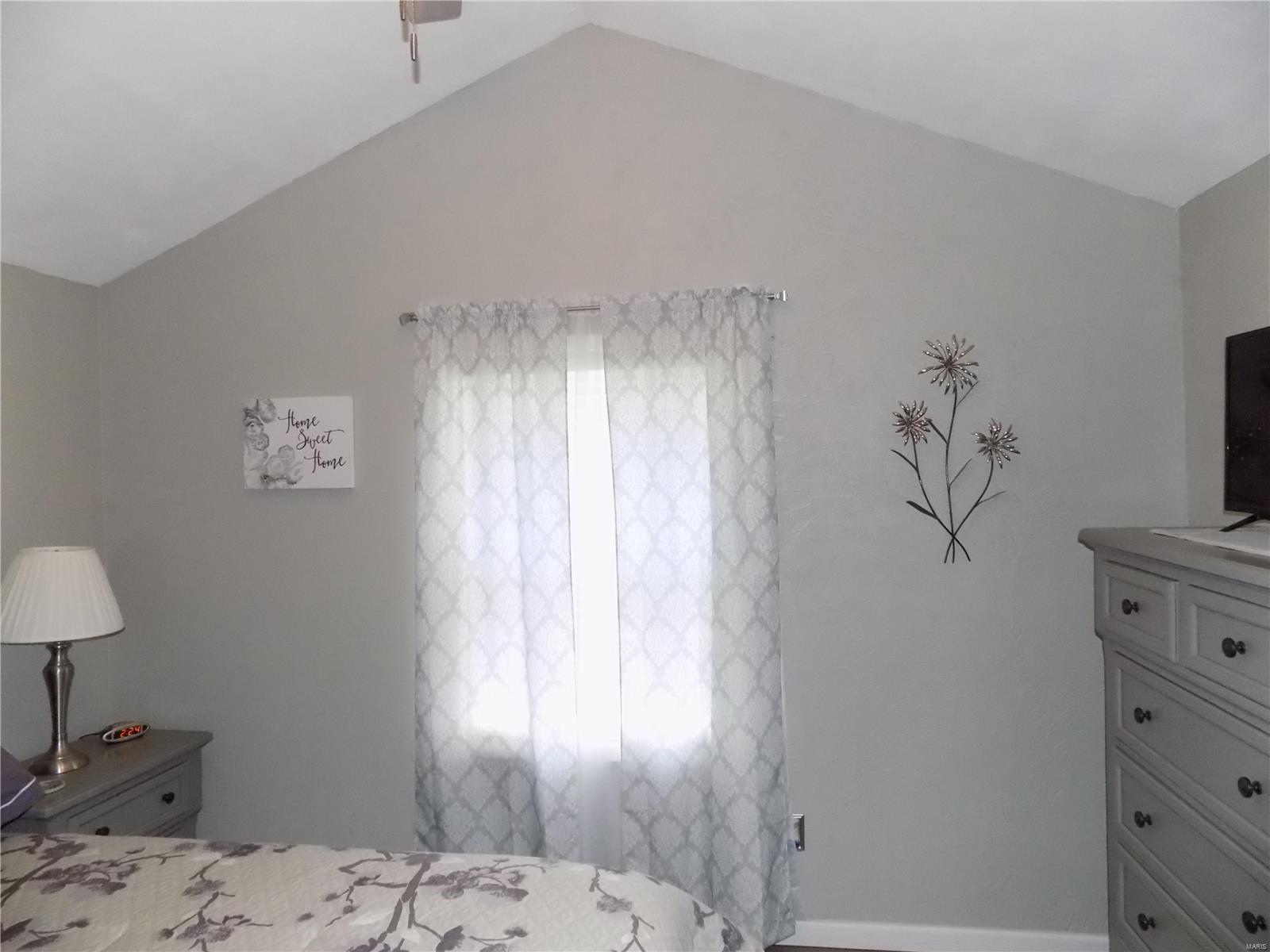 2511 Pontoon Road Granite City, IL 62040 - Photo 34 of 66 Gallery Image 34