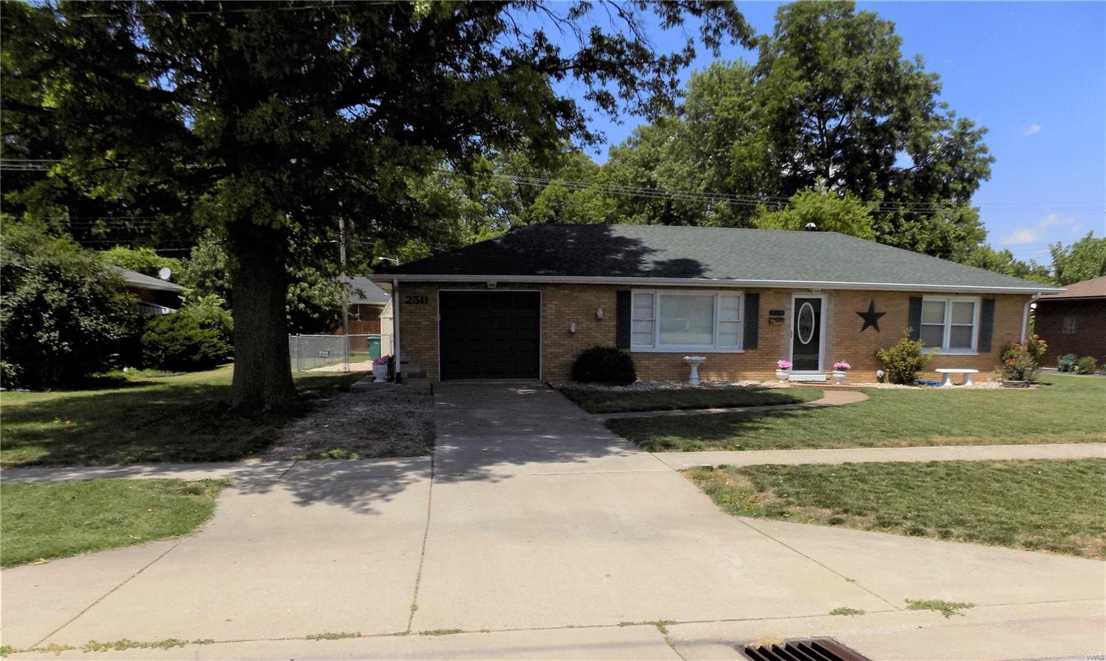 2511 Pontoon Road Granite City, IL 62040 - Photo 7 of 66 Gallery Image 7
