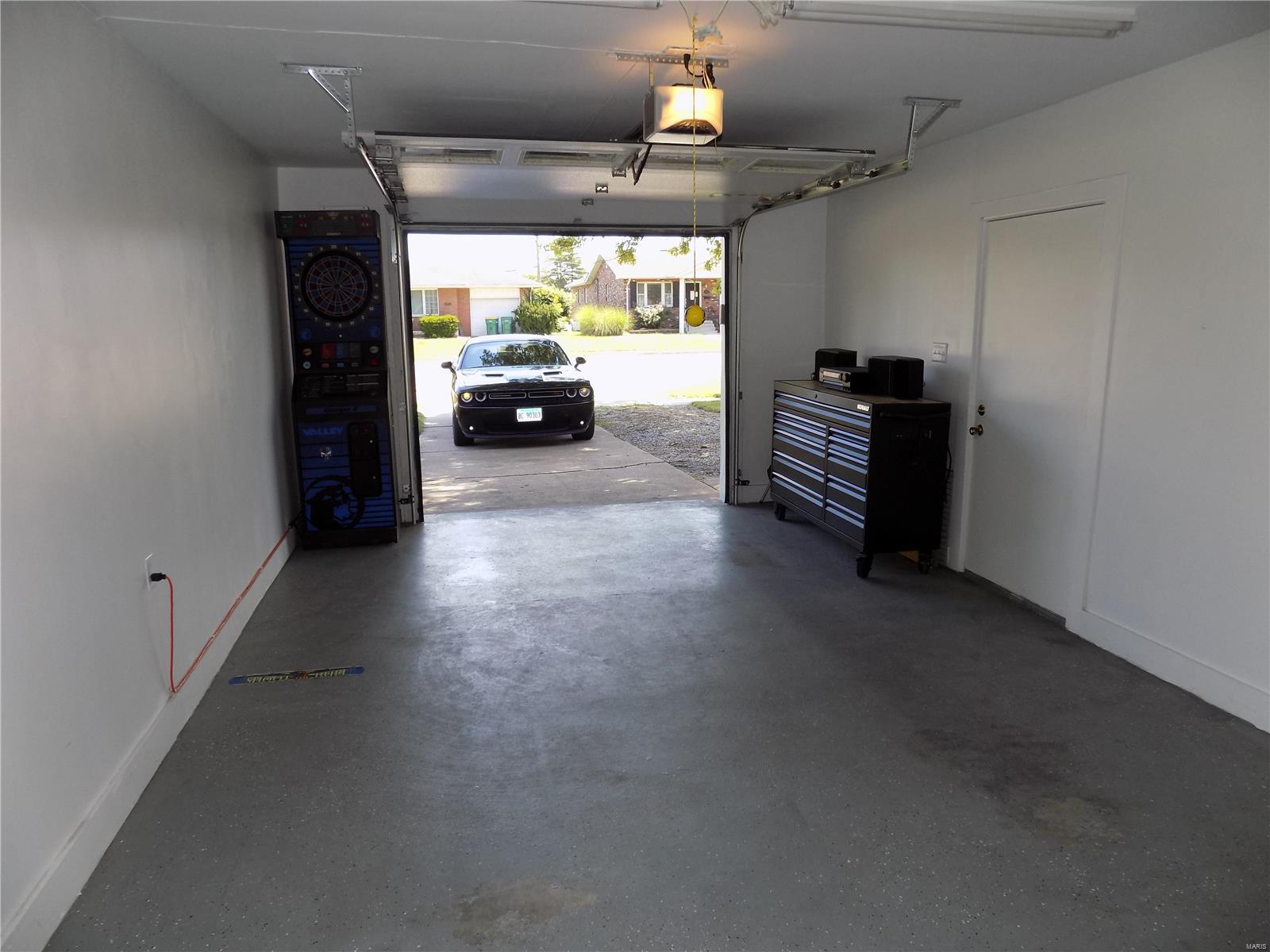 2511 Pontoon Road Granite City, IL 62040 - Photo 9 of 66 Gallery Image 9