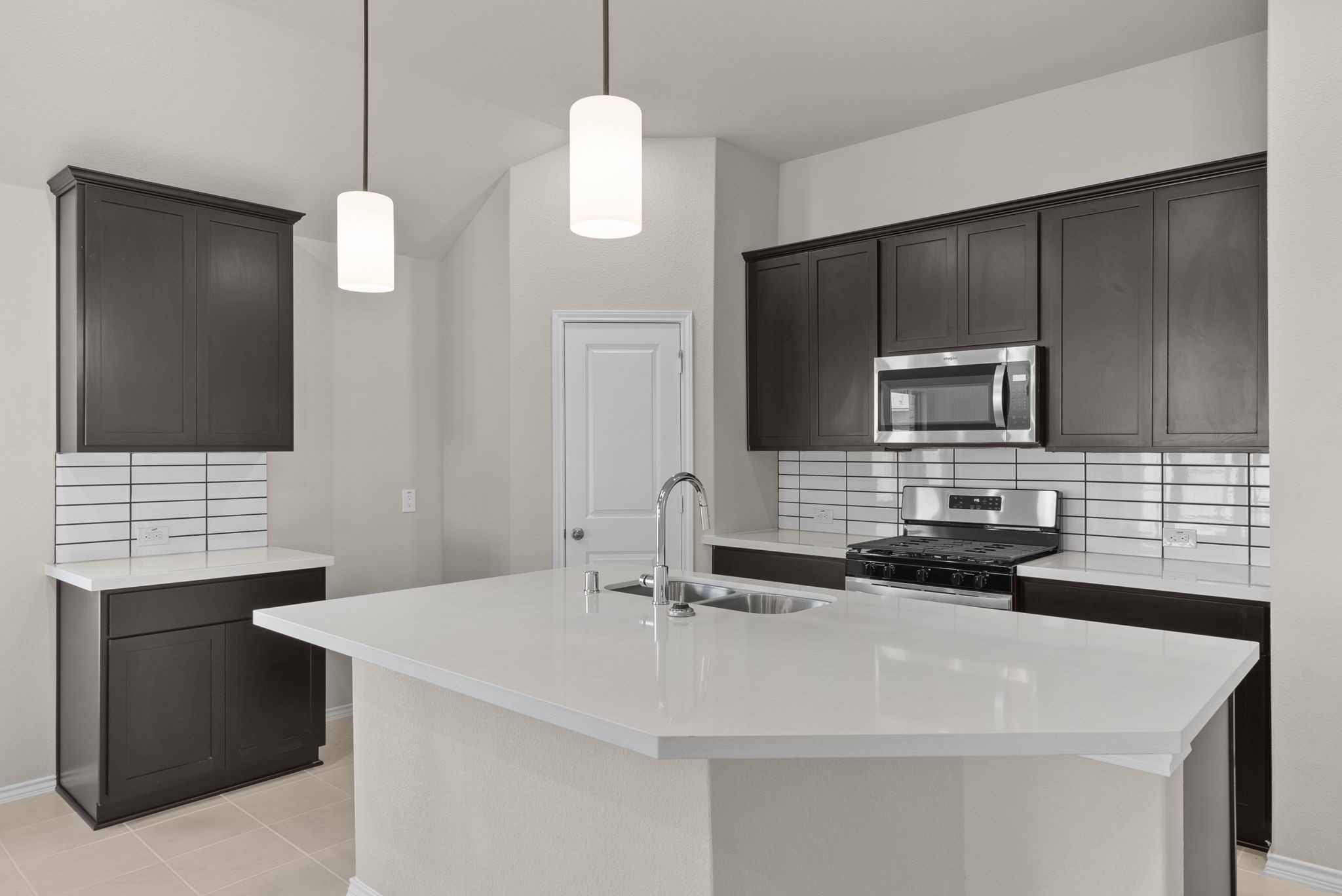 303 Haynes Rdg Drive New Caney, TX 77357 - Photo 3 of 30