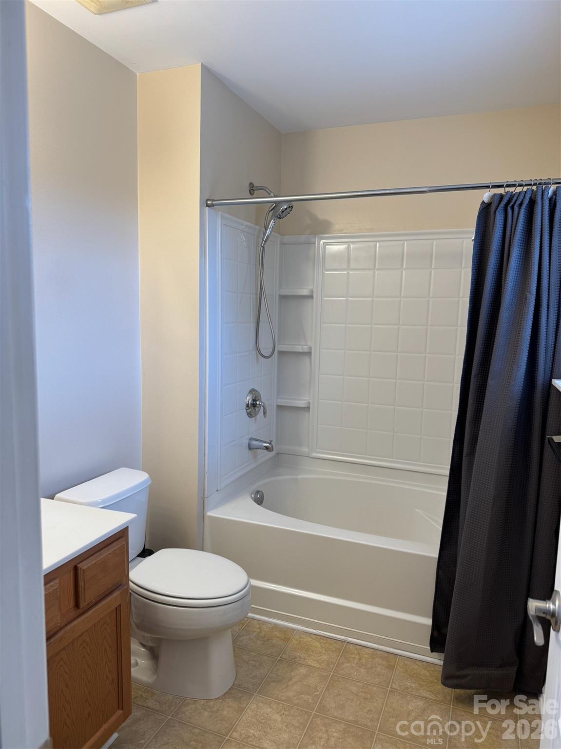 422 Delta Drive Fort Mill, SC 29715 - Photo 12 of 14 a bathroom with a toilet a sink and a bathtub