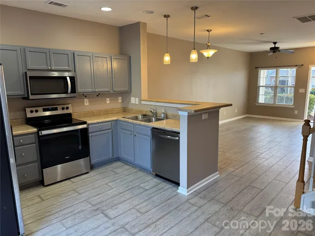 $284,500 | 422 Delta Drive, Fort Mill, SC 29715