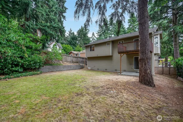 $3,695 | 13739 Stone Avenue North, Seattle, WA 98133
