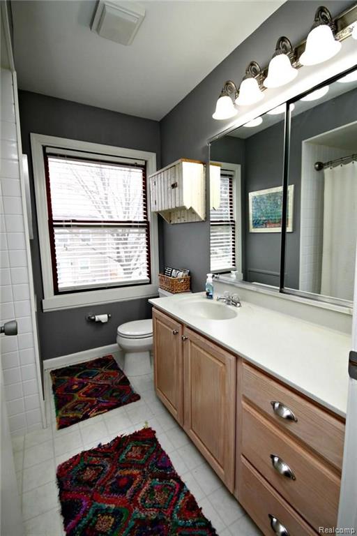 921 Medford Court Rochester Hills, MI 48307 - Photo 12 of 18