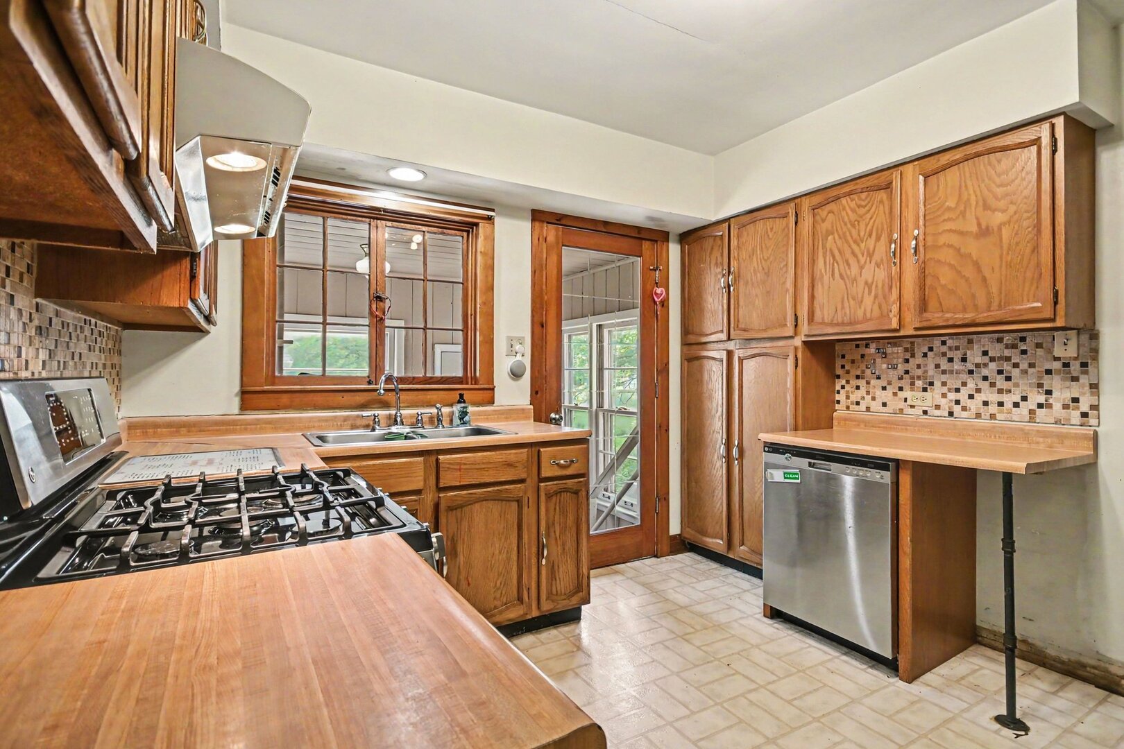 8901 Elm Avenue Burr Ridge, IL 60527 - Photo 11 of 26