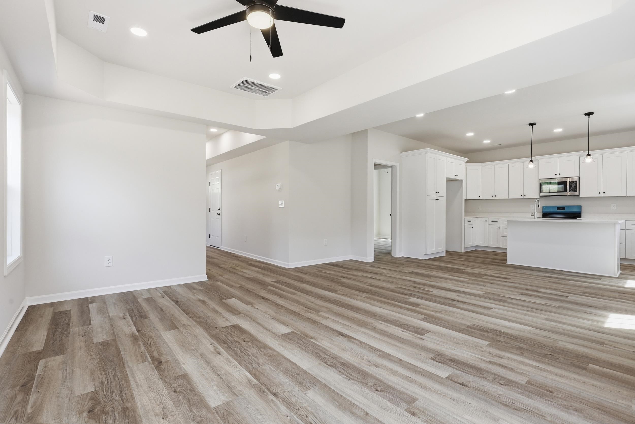 407 Wyatt Road Piedmont, SC 29673 - Photo 5 of 38 Gallery Image 5