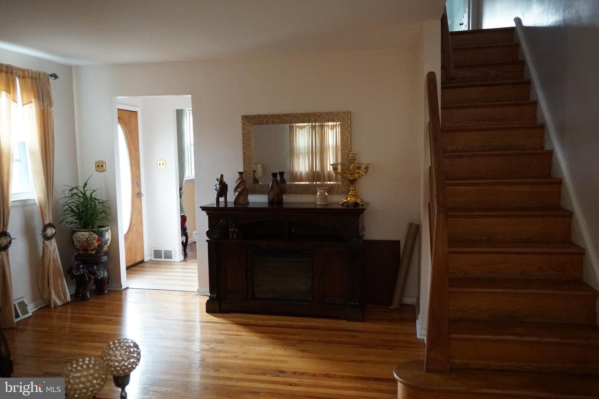 11921 Stevens Road Philadelphia, PA 19116 - Photo 10 of 35