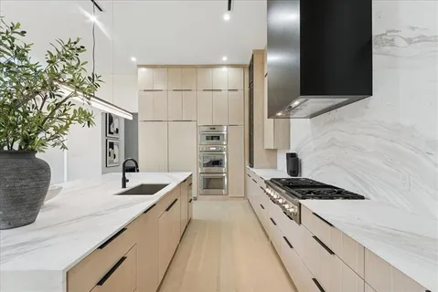 $2,195,000 | 7111 Coronado Avenue, Dallas, TX 75214