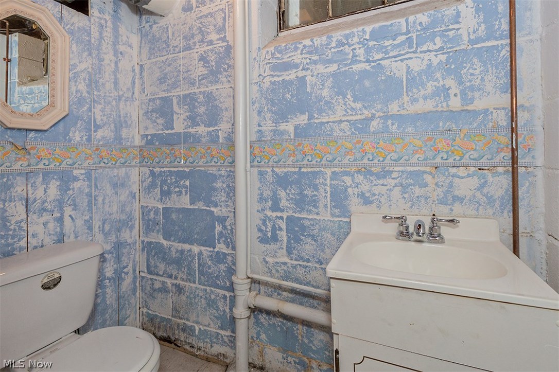 4042 Ellison Road Cleveland, OH 44121 - Photo 27 of 33