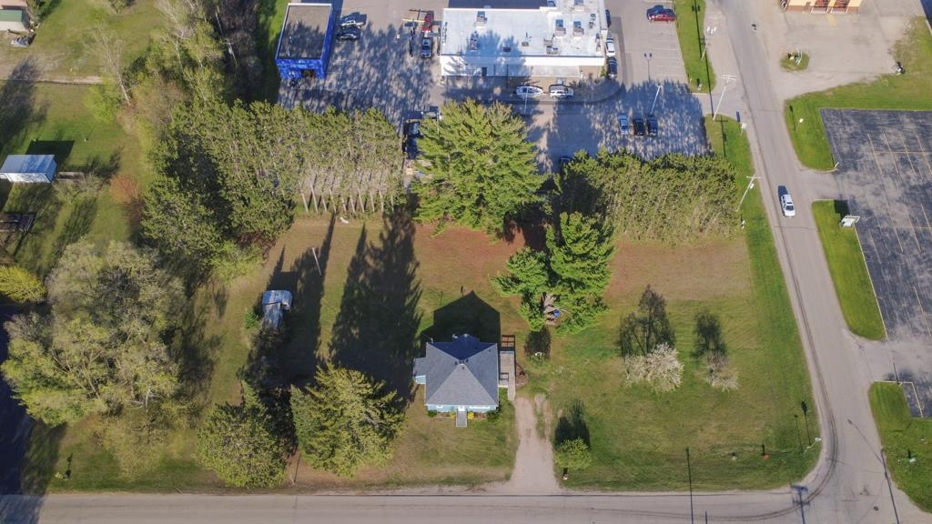 210 North Oak Street Crivitz, WI 54114 - Photo 39 of 45