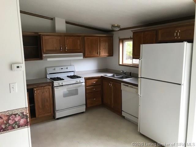 4202 Halls Corner Road Underwood, IN 47177 - Photo 7 of 28