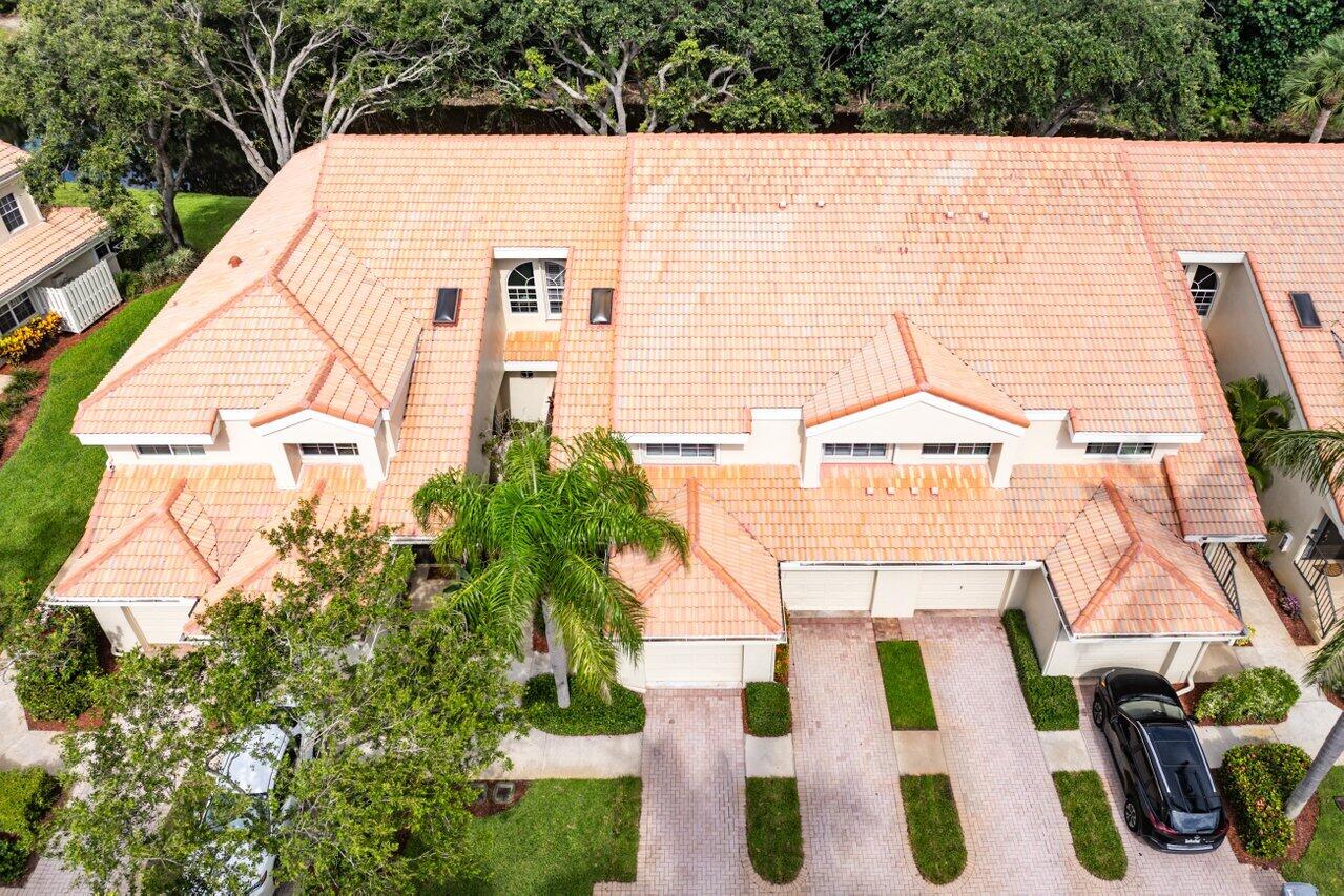 17266 Boca Club Boulevard, Unit 1603 Boca Raton, FL 33487 - Photo 36 of 42 a view of a large building with many windows