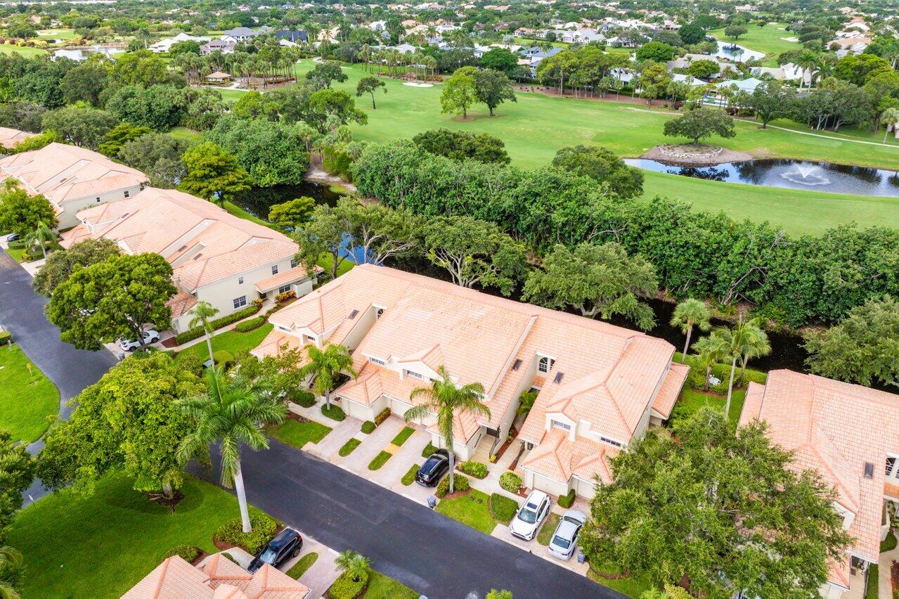 17266 Boca Club Boulevard, Unit 1603 Boca Raton, FL 33487 - Photo 37 of 42 an aerial view of a house having yard