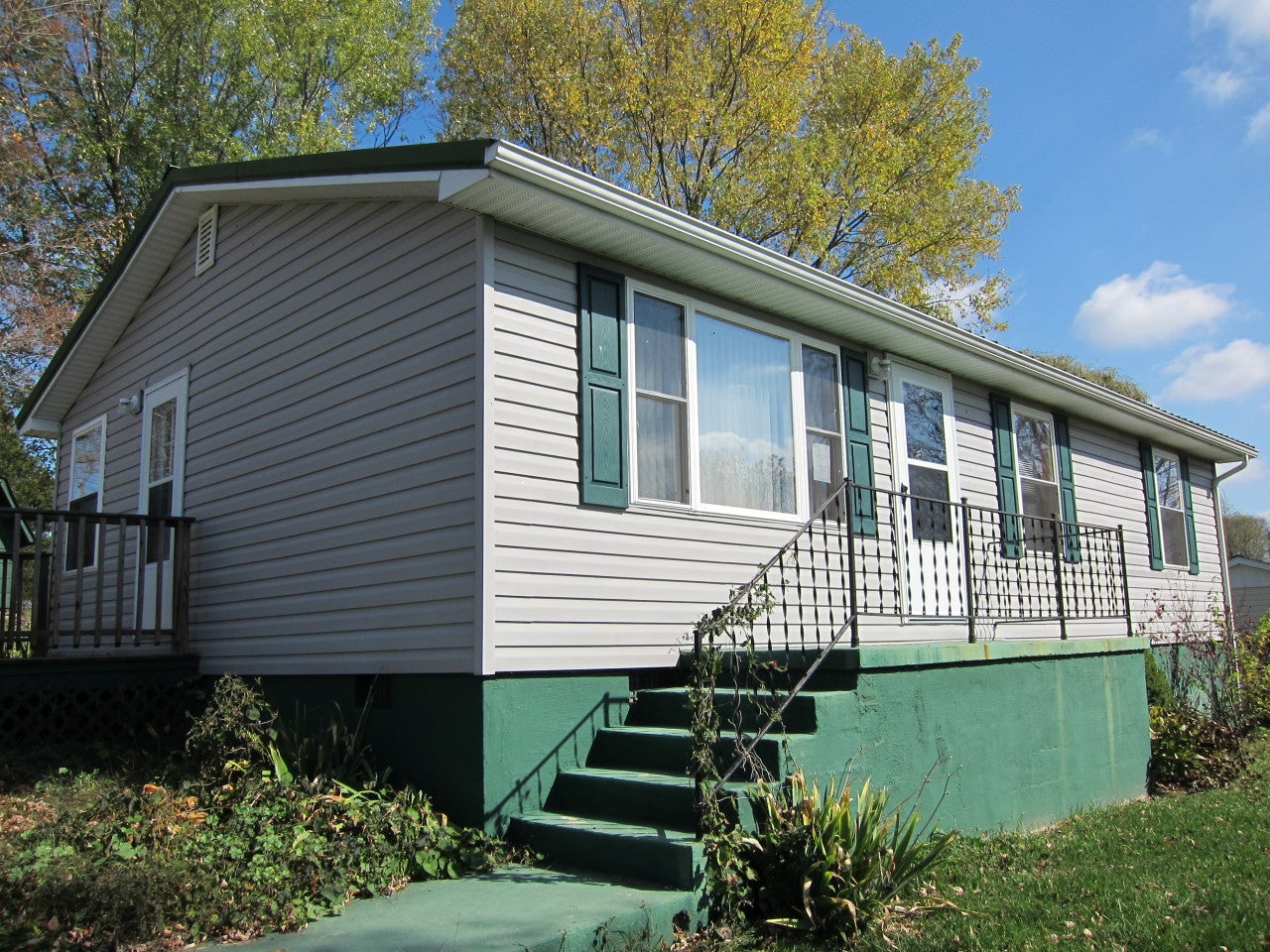 12 Maple Street Union, WV 24983 - Photo 2 of 30 Front and side view.