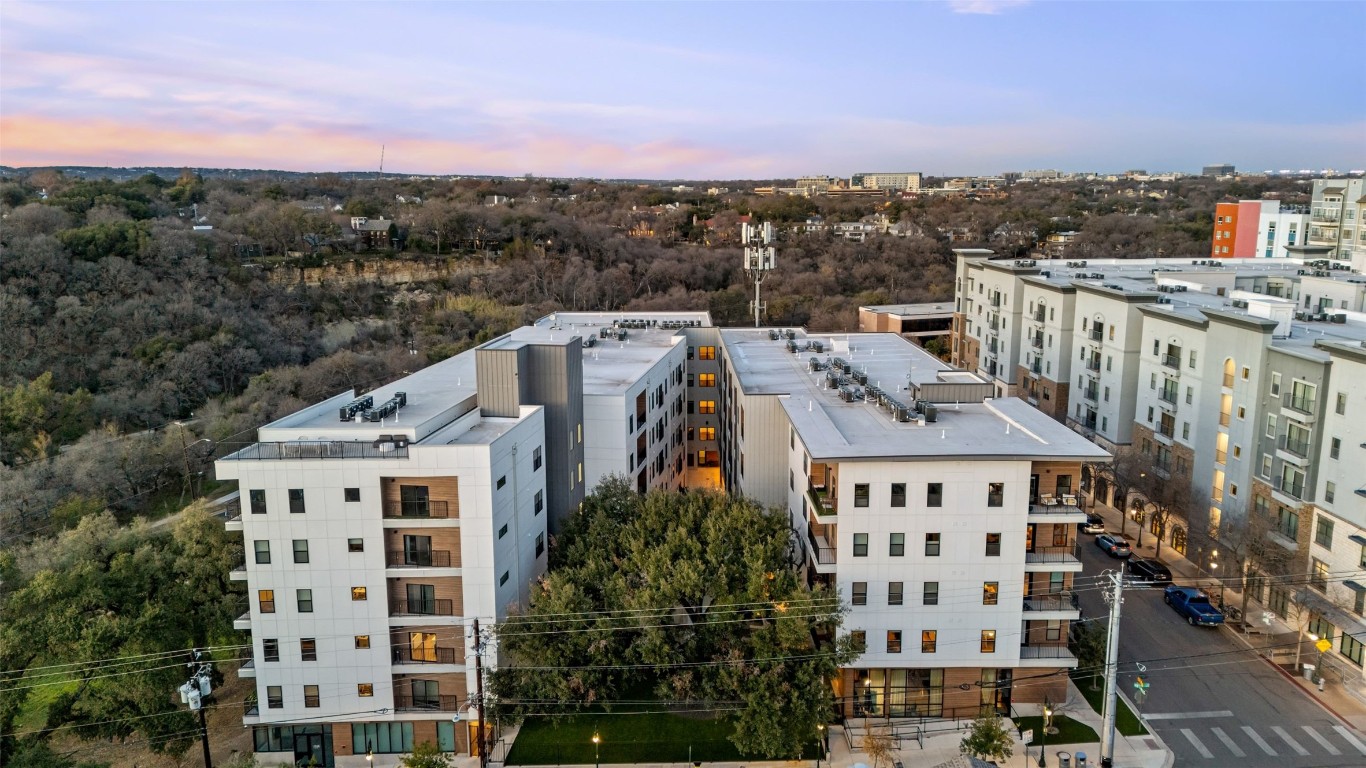 2500 Longview Street, Unit 418 Austin, TX 78705 - Photo 35 of 40 a view of a buildings