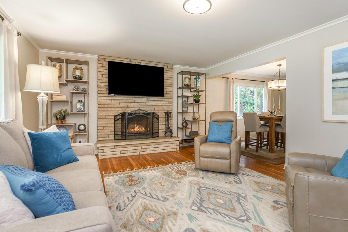 3090 North Star Road Columbus, OH 43221 - Photo 9 of 44 3090 living room 2