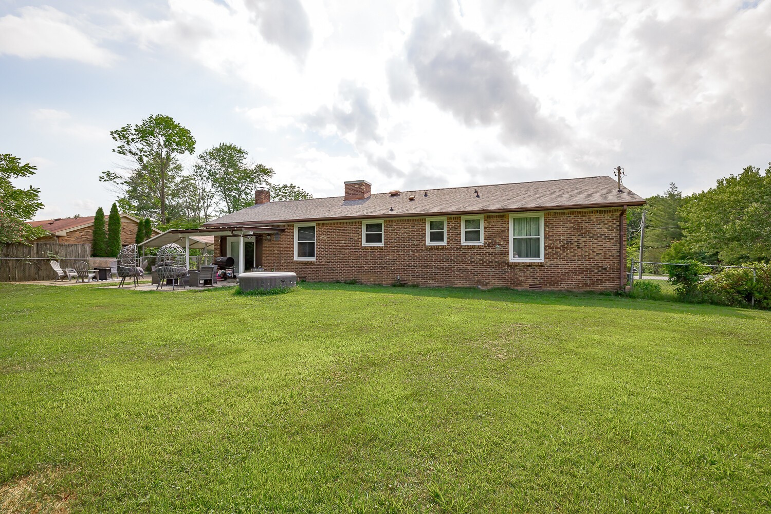 551 Bryan Road Clarksville, TN 37043 - Photo 34 of 37 a view of a house with a backyard