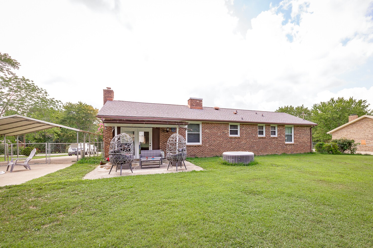 551 Bryan Road Clarksville, TN 37043 - Photo 36 of 37 front view of a house with a yard