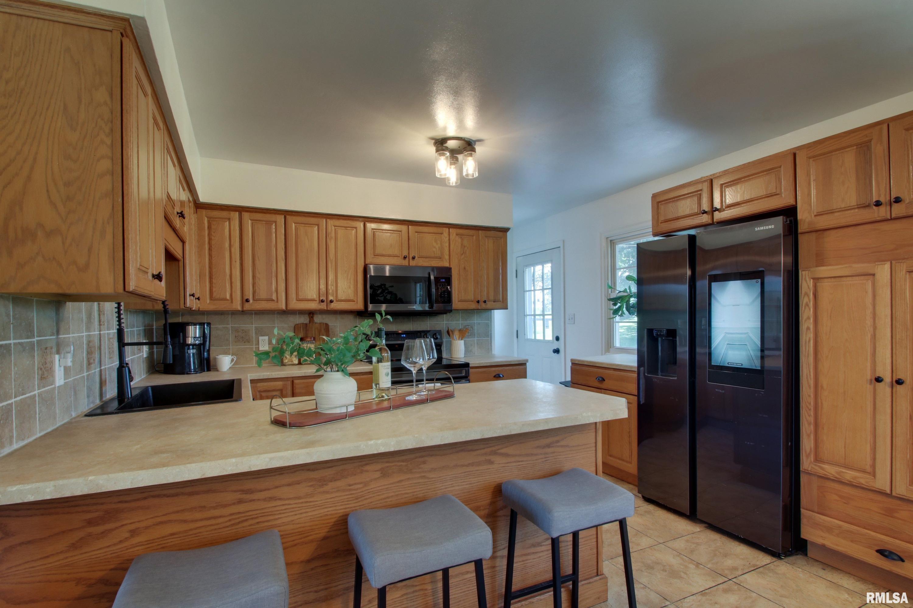 2808 Joyce Road Quincy, IL 62305 - Photo 7 of 25