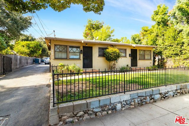 $1,550,000 | 965 North Summit Avenue, Pasadena, CA 91103